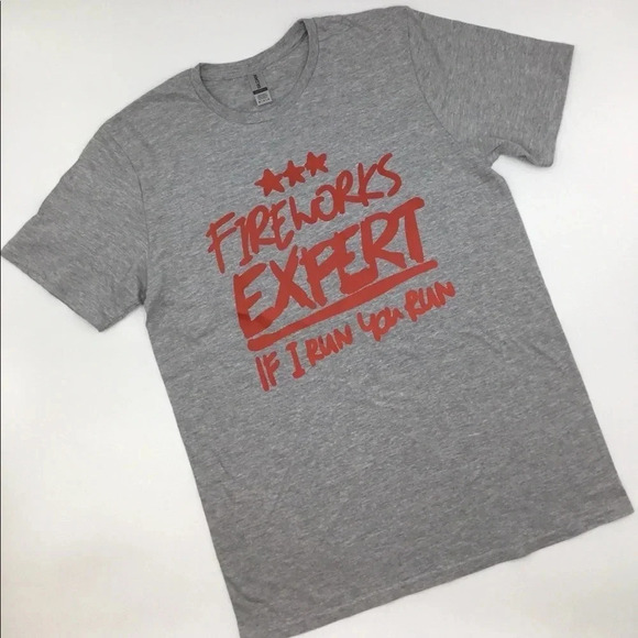 FIREWORKS EXPERT T-SHIRT, 4th of July, Patriotic, Short Sleeve, Various sizes - Picture 3 of 4